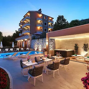 Sea Breeze Apartment Split