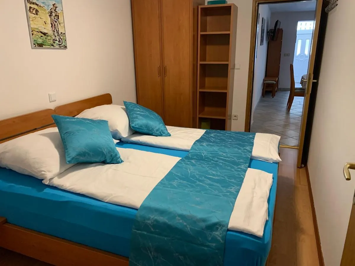 Apartment Apartmani Auer Pjescana Uvala
